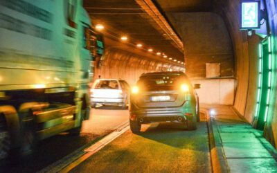 Thao tác đúng khi đi xe trong hầm (Tunnel)